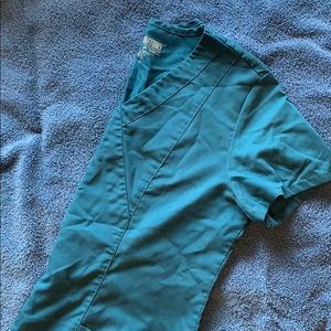 Scrub top medium